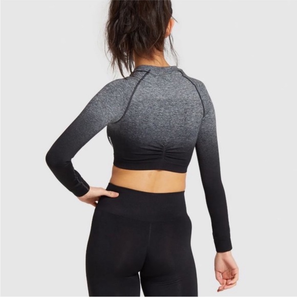 New Gymshark Adapt Ombré Long sleeve crop Small seamless black grey, ruched back - Picture 2 of 5
